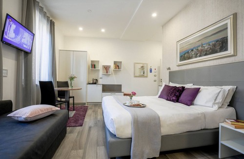 Monza House | Monza City Rooms & Studios