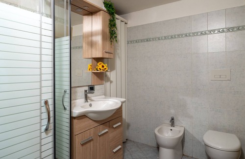 Monza Apartment | [MONZA PARK-AUTODROME]BOUTIQUE & SPA WITH JACUZZI POOL