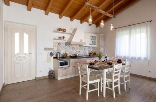 Voiandes Apartment | Mos Country House