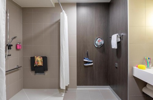 Somma Lombardo Hotel | Moxy Milan Malpensa Airport
