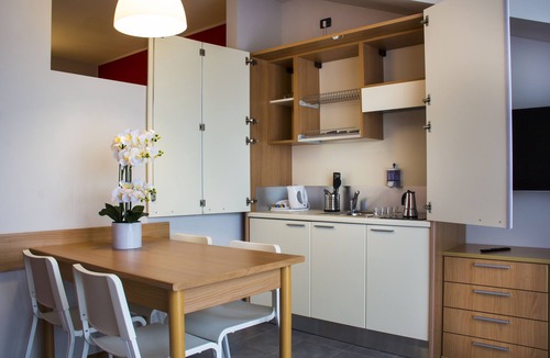 Ponte San Pietro Apartment | Mura Venete