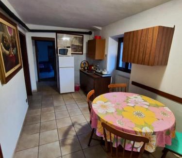 Castelveccana Apartment | Natura tra bosco e lago