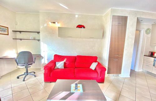 Certosa Apartment | Nel cuore di viale Certosa, tra Centro Città e Rho Fiera Milano, con parcheggio interno privato