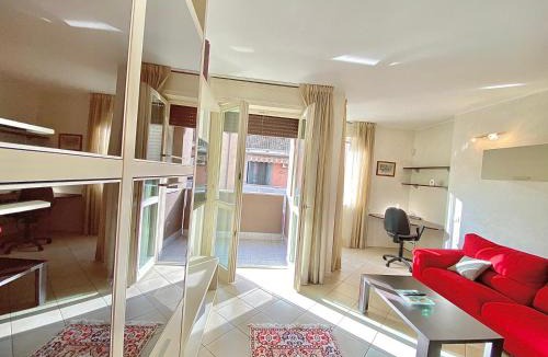 Certosa Apartment | Nel cuore di viale Certosa, tra Centro Città e Rho Fiera Milano, con parcheggio interno privato