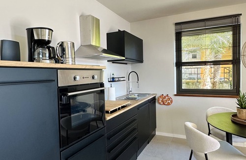 Colmegna Apartment | Neu Renovierte Ferienwohnung mit Fantastischem Ausblick auf den Lago Maggiore