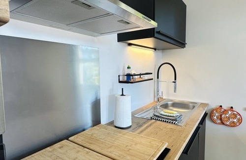 Colmegna Apartment | Neu Renovierte Ferienwohnung mit Fantastischem Ausblick auf den Lago Maggiore