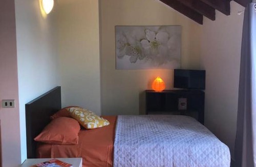 Fiumelatte Apartment | New Attic Lake View 5