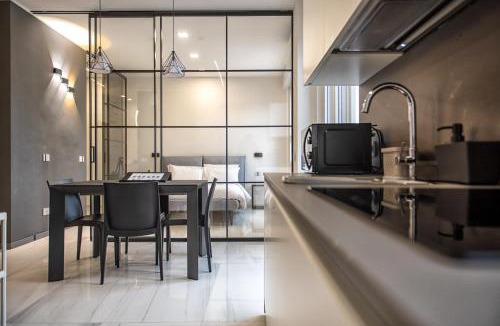 Gioia Apartment | New & Bright Balcony Flat by Central Station