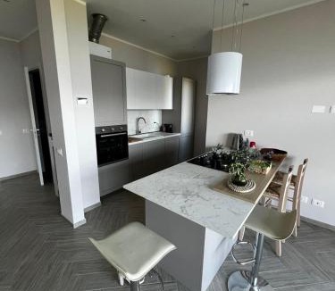 Cerro Apartment | New Cozy Stay with Lakeview