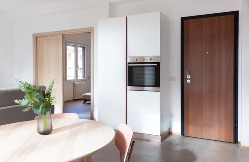 Melegnano Apartment | New Exclusive Melegnano Apartments- Near train station X5