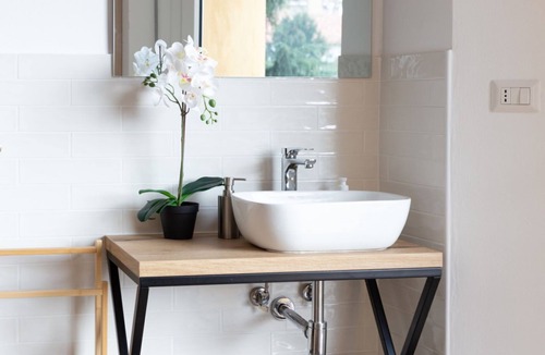 Melegnano Apartment | New Exclusive Melegnano Apartments- Near train station X5