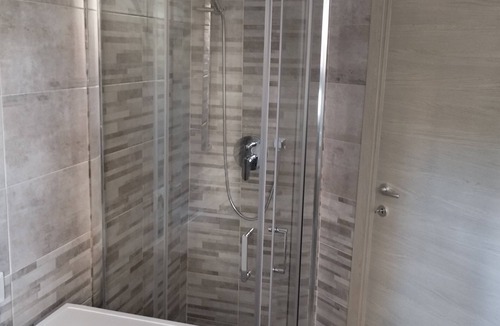 Greco House | Newly renovated apartment in serviced area