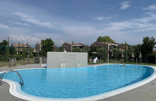Moniga del Garda Apartment | Nice apartment for 2 guests with A/C, WIFI, pool, TV, balcony and pets allowed