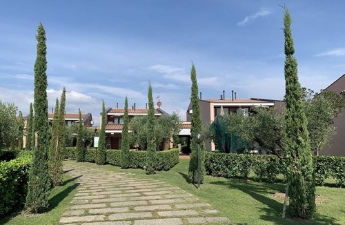 Moniga del Garda Apartment | Nice apartment for 2 guests with A/C, WIFI, pool, TV, balcony and pets allowed