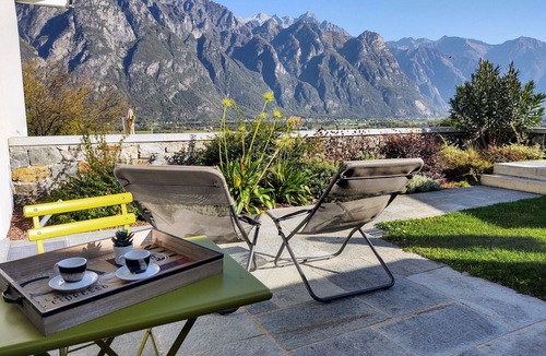 Samolaco Apartment | Nice apartment for 4 people with WIFI, A/C, TV and patio