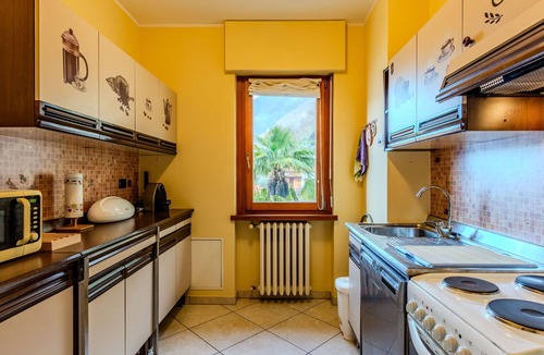 Valsolda Apartment | Nice apartment for 6 people with WIFI, TV, balcony and pets allowed