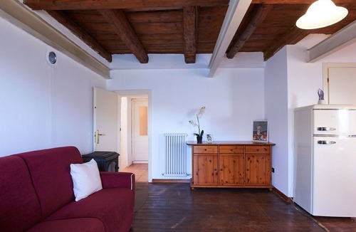 Bellano House | Nice apartment in villa for 12 people with A/C, WIFI, TV, patio and pets allowed