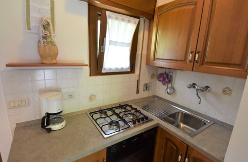 Vesta House | Nice apartment in villa for 5 guests with WIFI, TV, terrace and pets allowed