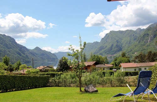 Vesta House | Nice apartment in villa for 5 guests with WIFI, TV, terrace and pets allowed