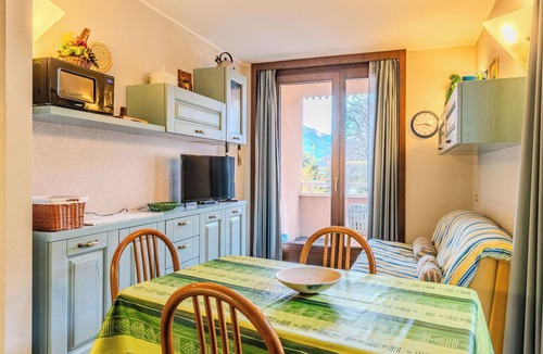 Ponte di Legno Apartment | Nice apartment for 5 people with WIFI, TV, patio and panoramic view
