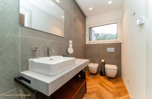 Zona Solari Apartment | Nivola house | bilocale su tre livelli e terrazzo