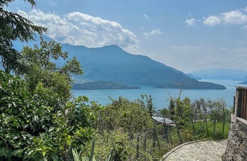 Vercana Apartment | Nonna Delfina Bellavista holiday flat on Lake Como