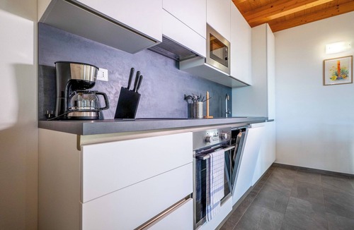 Vercana Apartment | Nonna Delfina Terrazzo holiday flat on Lake Como