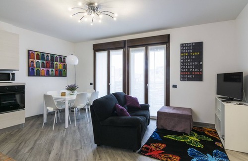 Crescenzago Apartment | North Milan - Close to metro - Wi-Fi
