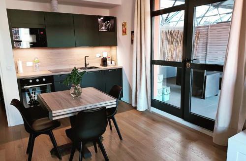 Milan Apartment | Nuovo Loft con terrazzo Navigli M2 IEO Humanitas Ice Skating Arena