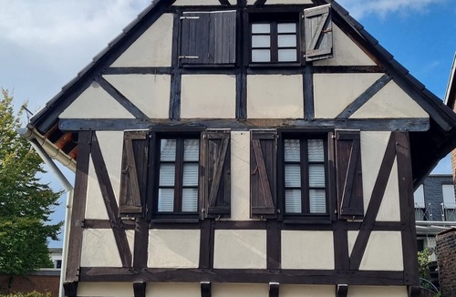 Zundorf House | old romantic half-timbered house near the Rhine