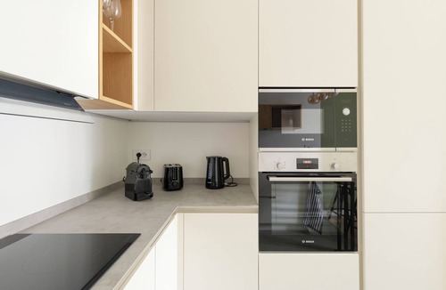 Central Station Apartment | OMNIA APARTMENT, wonderful home 2 BDR, 6 guests, Porta Venezia Milan city center