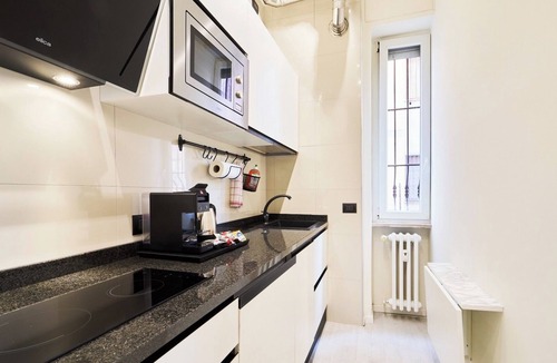 Zona Zara Apartment | One-room apartment Manita 102 - 20 minutes from Duomo