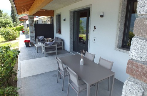 Anfo Apartment | Openspace three-room apartment with lake view