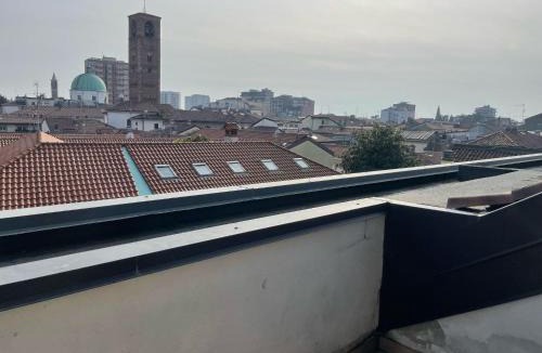 Seregno Apartment | Orchidea Apartment by Quokka 360 - Attic in the center of Seregno