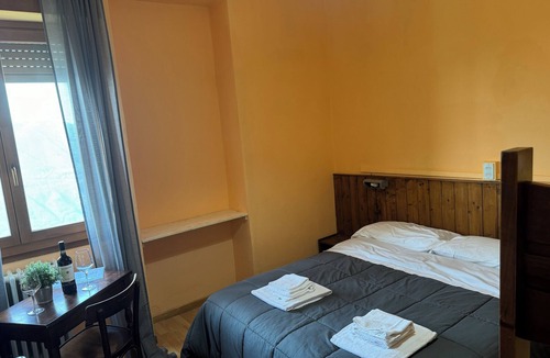 Brunate Hostel | Pace e Relax Baita Alexandra Camere con Vista Lago Immerso nel Verde