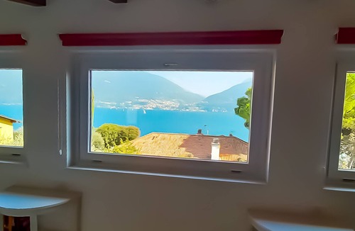Acquaseria House | Papepp Beach Holiday House