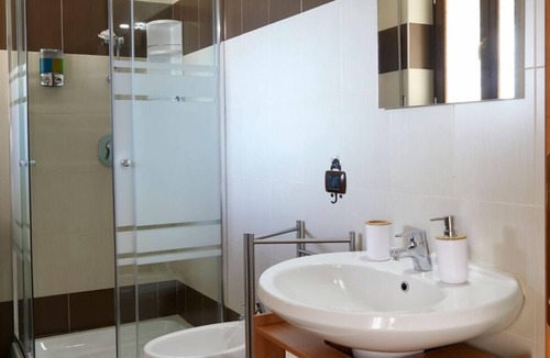 Vergiate Hostel | Pasquee House 2 Detached house in central area