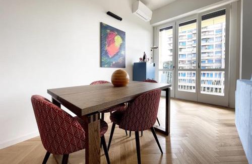 Tricolore Apartment | Penelope's Apartment