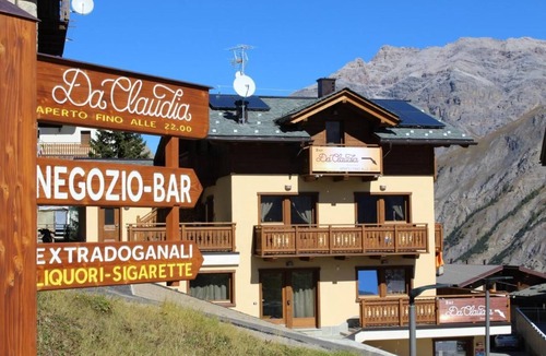 Sant'Anna Apartment | Pet-Friendly Apartment Ermi Casa da Claudia with Mountain View