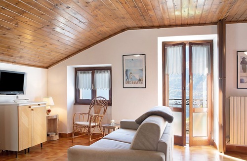Teglio House | Pet-Friendly Holiday Home Casa Placida with Mountain View & Garden