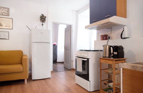 Porto Valtravaglia Apartment | Pet-Friendly Apartment 'La Vecchia Torre' with Garden & Wi-Fi