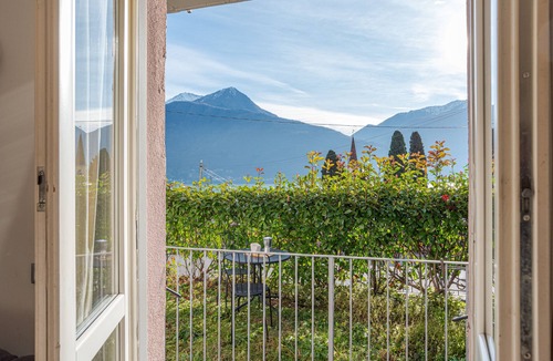 Calozzo Apartment | Pianello Charming Lake View, Pianello del Lario, Italy