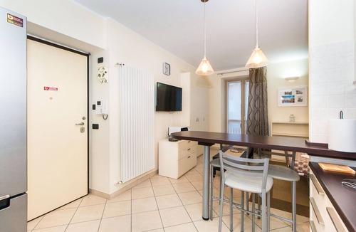 San Donato Apartment | Piazza Statuto Functional Studio