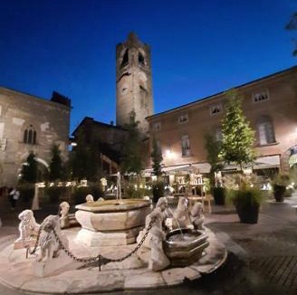 Citta Alta House | Piazza Vecchia Boutique Apartment