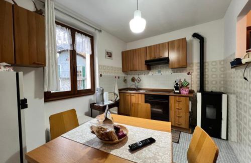 Chiesa in Valmalenco Apartment | Piccola Parigi
