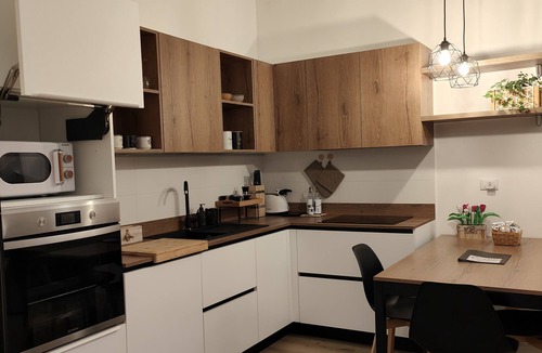 Busto Arsizio Apartment | Pit Stop 2k23