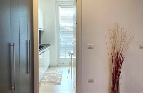 Bicocca Apartment | Ponale 52 bright studio