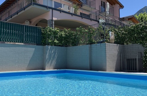 Colico Piano Apartment | Pool apartment in quiet and central area