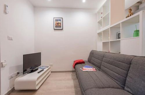 Porta Garibaldi Apartment | Porta Garibaldi White Flat