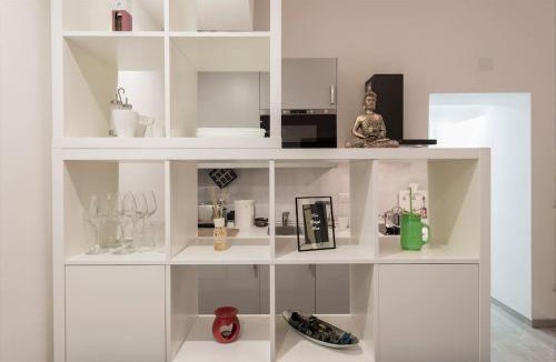 Porta Garibaldi Apartment | Porta Garibaldi White Flat